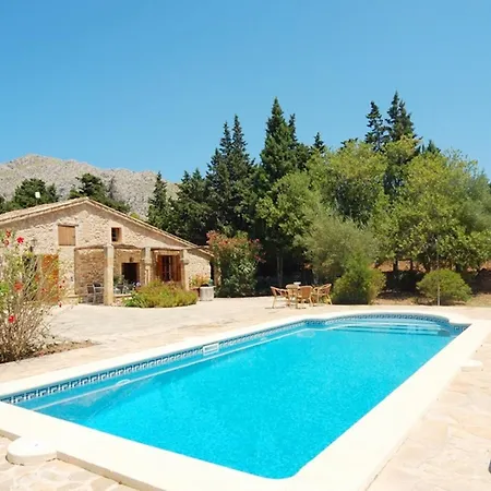 Can Comas Villa *